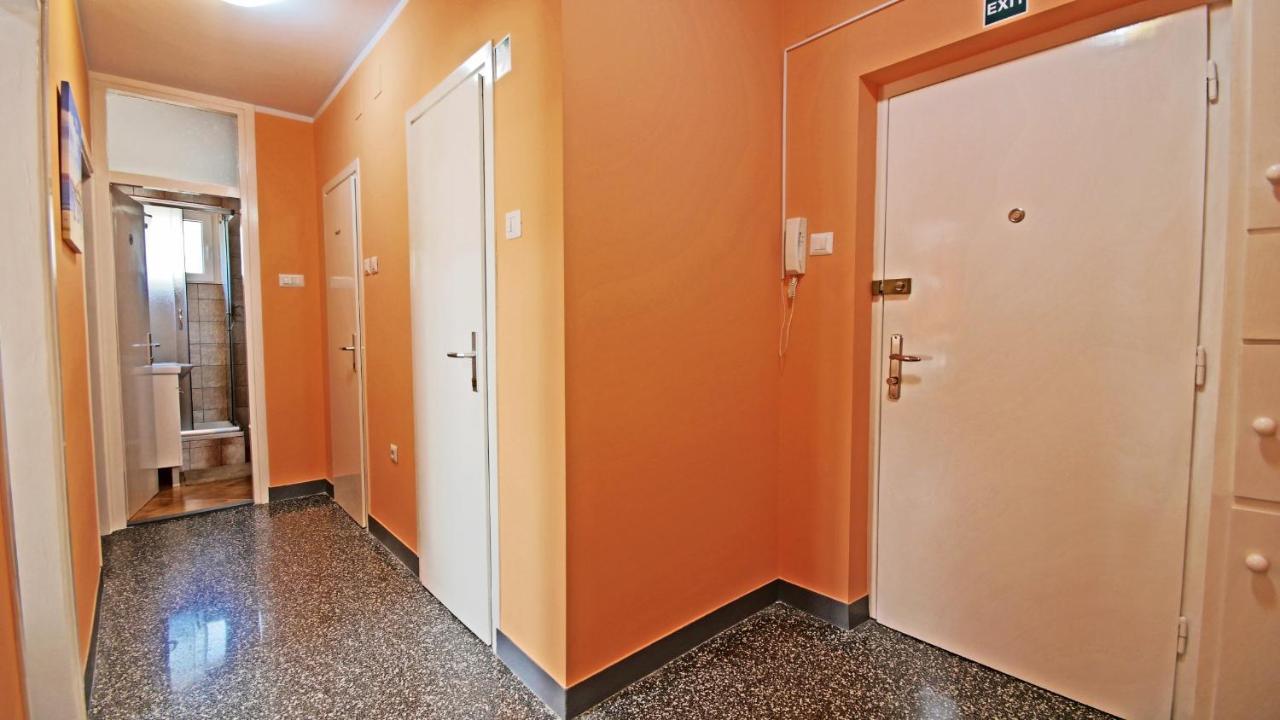 Apartment Rino****, 58M², 170M From The Beach ริเยกา ภายนอก รูปภาพ