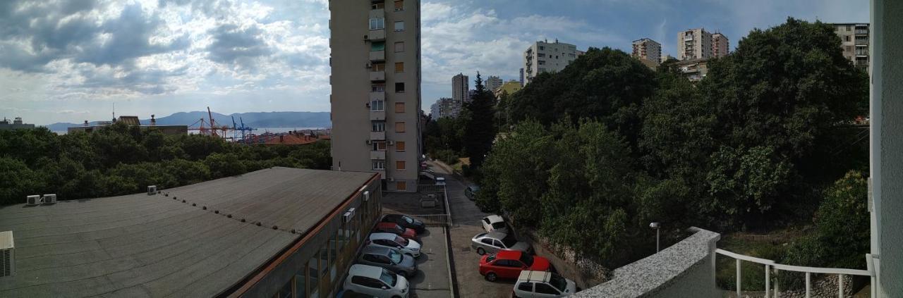 Apartment Rino****, 58M², 170M From The Beach ริเยกา ภายนอก รูปภาพ